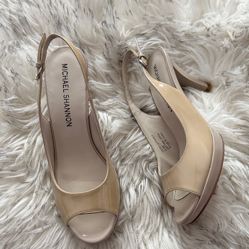 Michael Shannon Nude Slingback Heels

Look like new, never worn! 

Appx 3” heel.